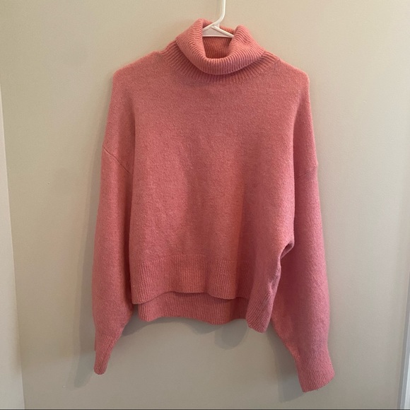 H&M Sweaters - H&M Pink Sweater
